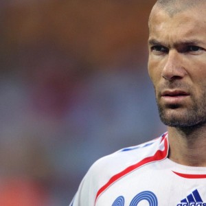 开云娱乐-塔图姆极限绝杀改写战局，一球定音引发全网热议，塔图姆极限绝杀改写比赛走向